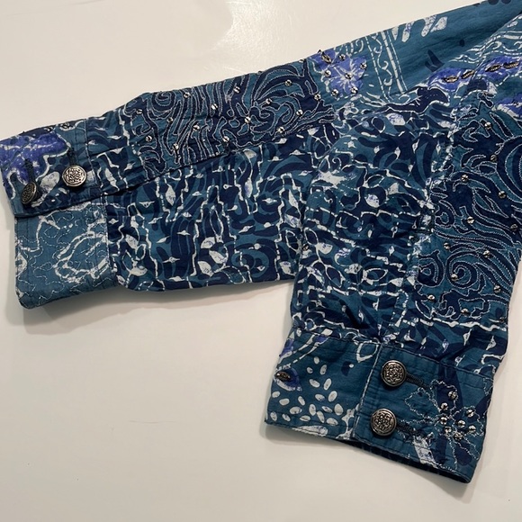 Chico's SIZE 1- Jacket Batik Design with Silver Embellishment Accents Size - Picture 12 of 13